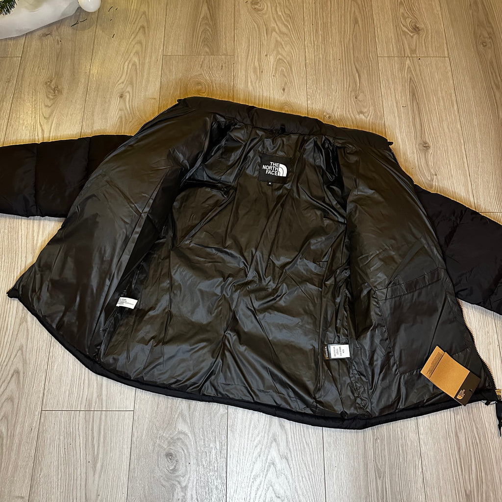 Juoda Puffer Striukė