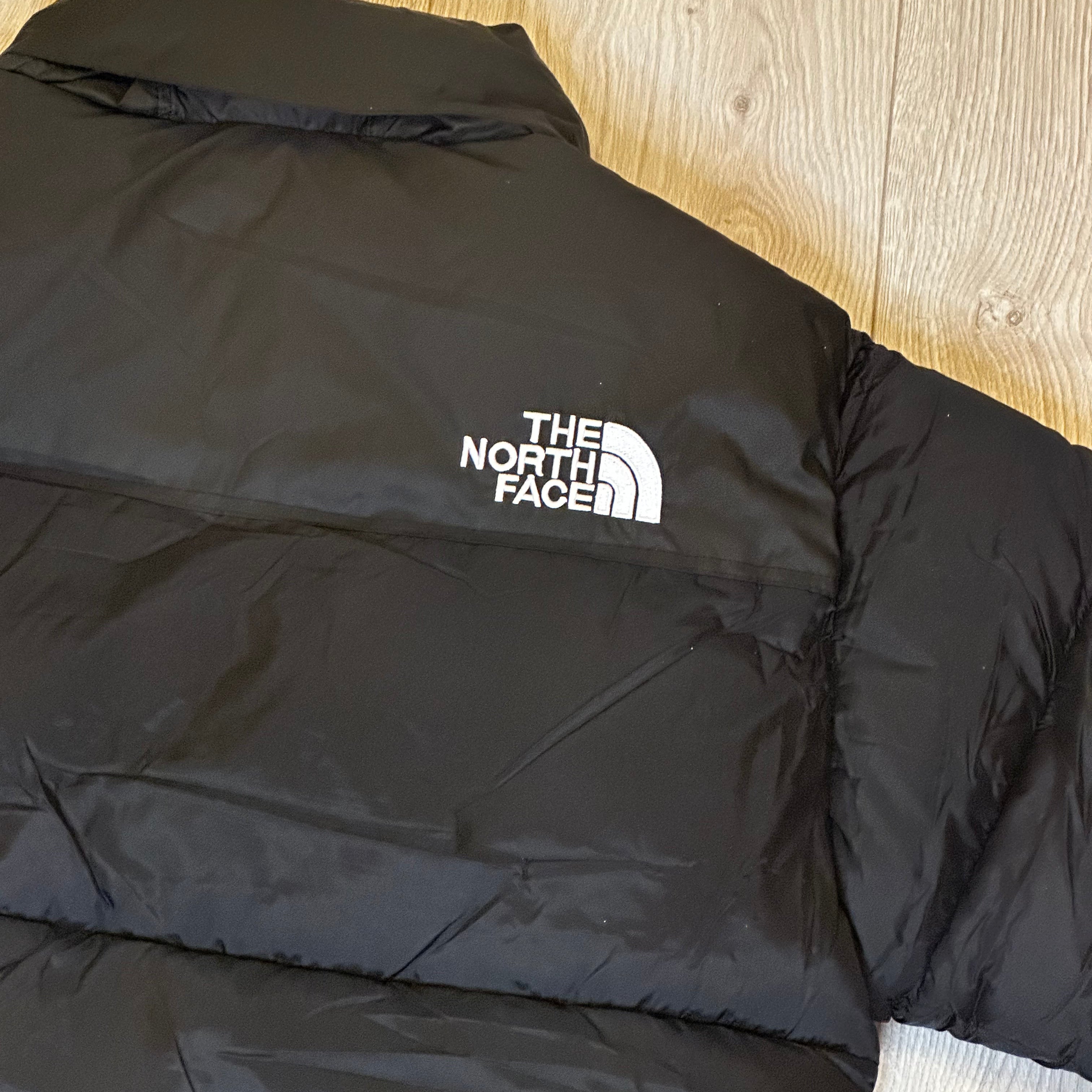 Juoda Puffer Striukė