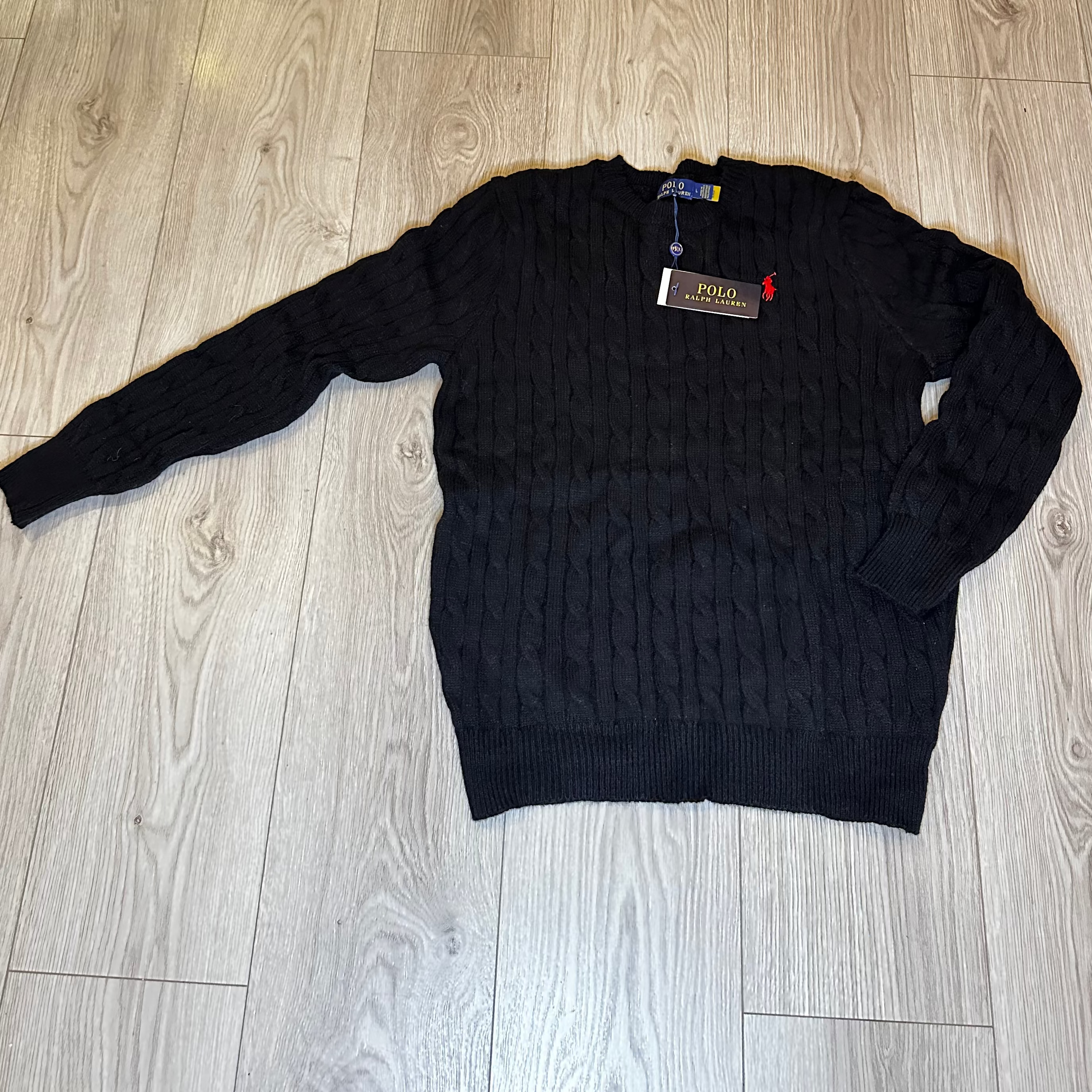 Juodas Cable Knit Megztinis